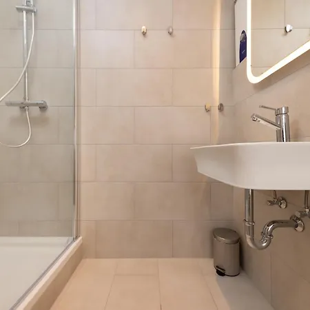 Great 3-room شقة
